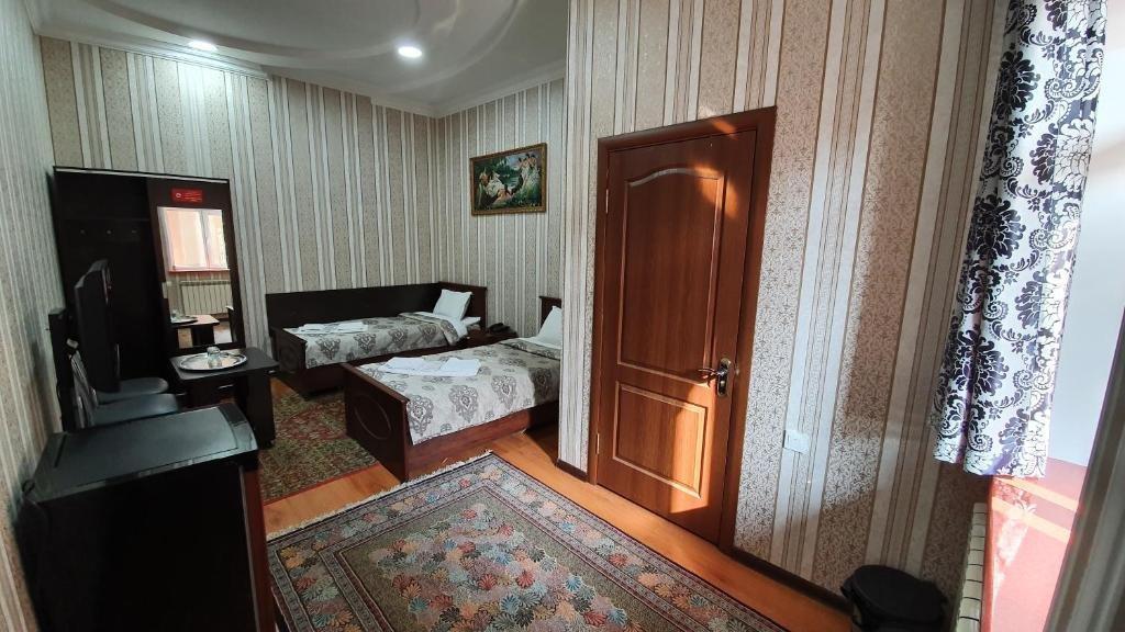 Sarbon Hotel Tashkent Esterno foto