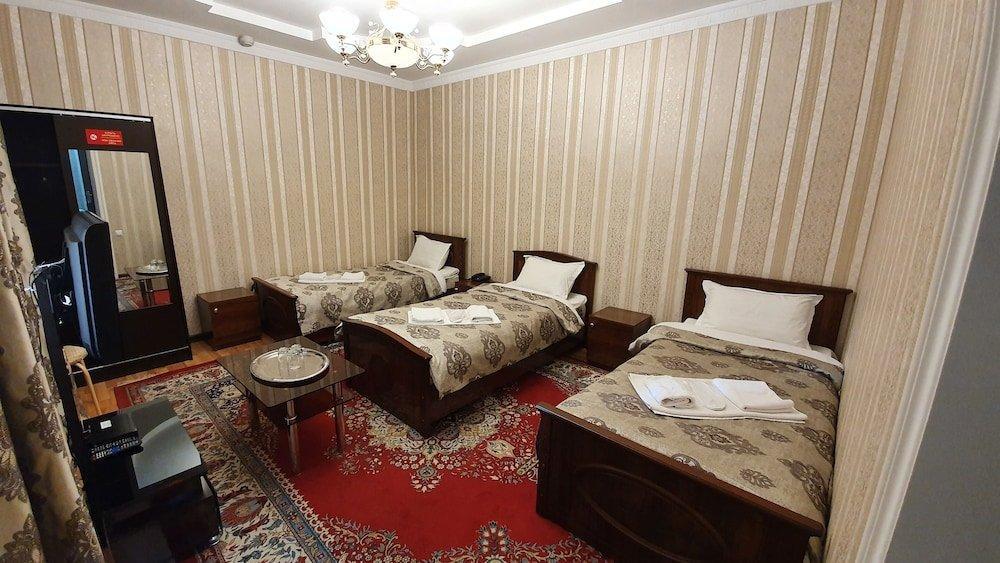 Sarbon Hotel Tashkent Esterno foto