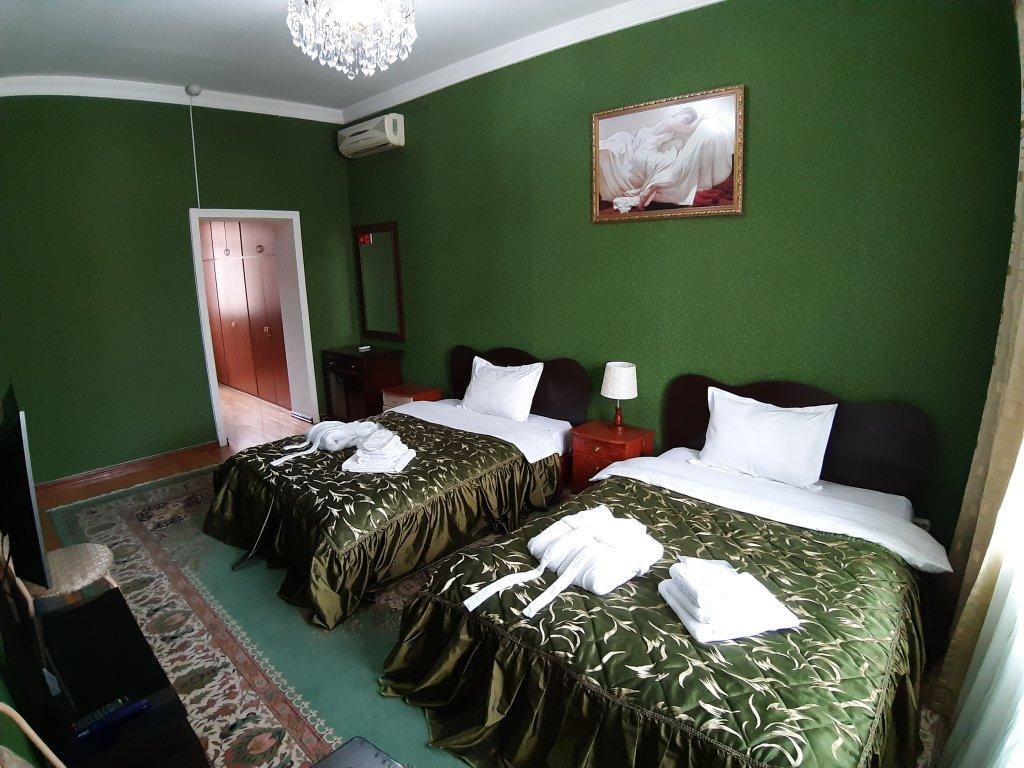 Sarbon Hotel Tashkent Esterno foto