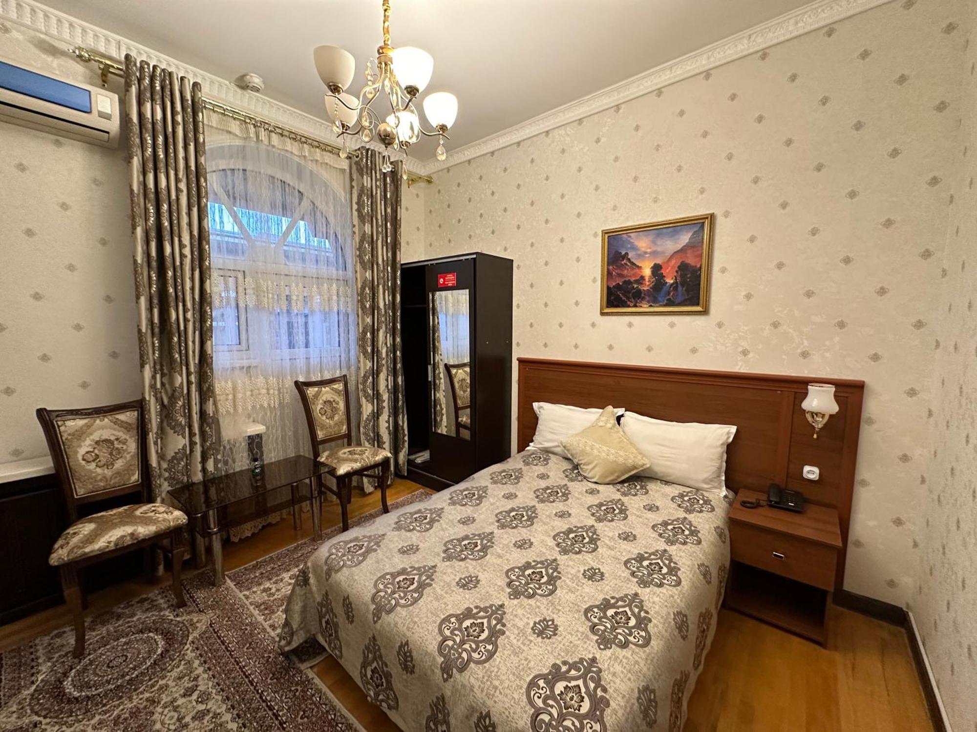 Sarbon Hotel Tashkent Esterno foto
