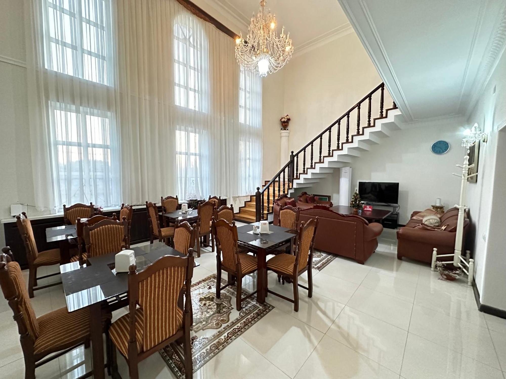 Sarbon Hotel Tashkent Esterno foto