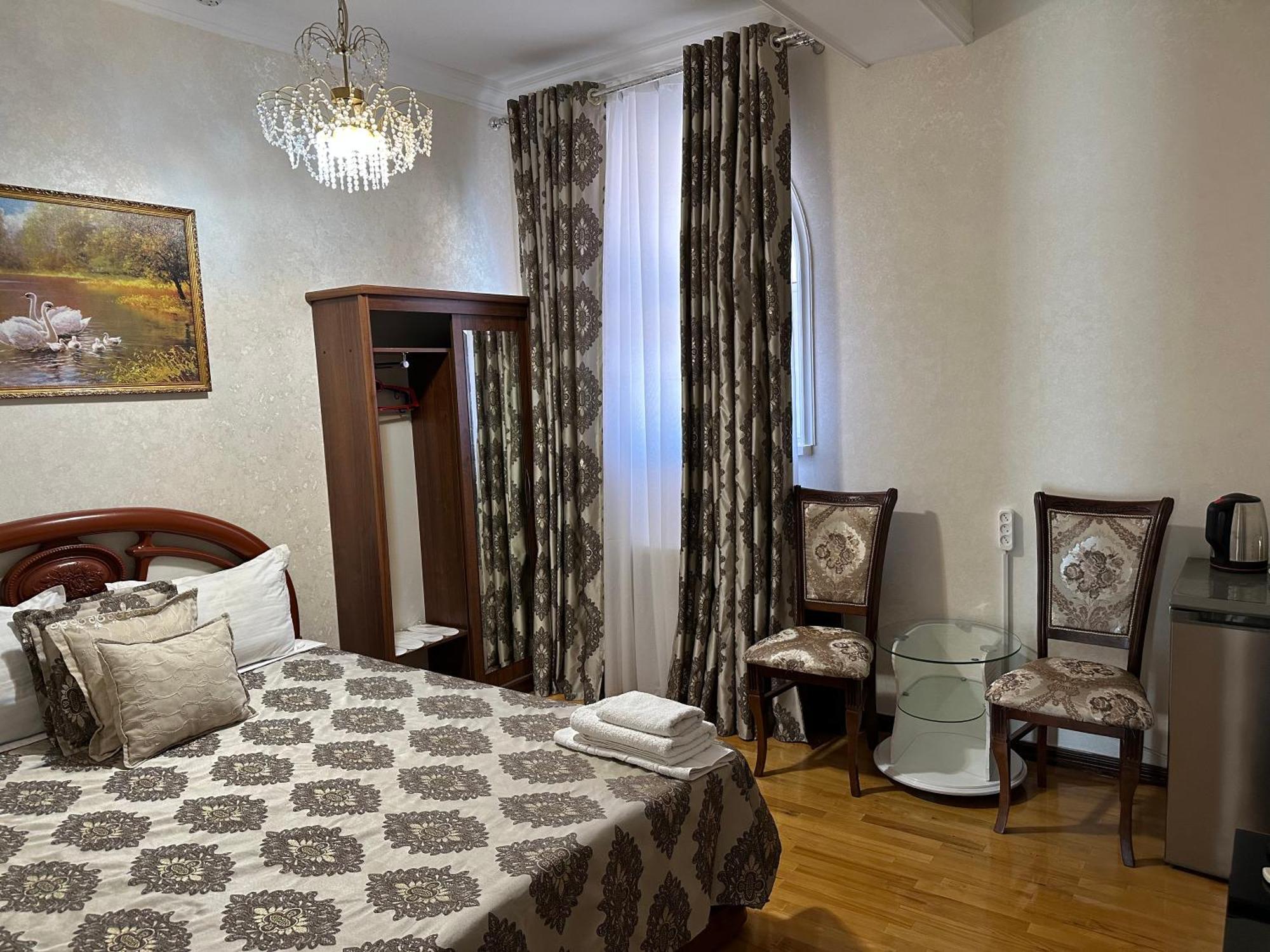 Sarbon Hotel Tashkent Esterno foto