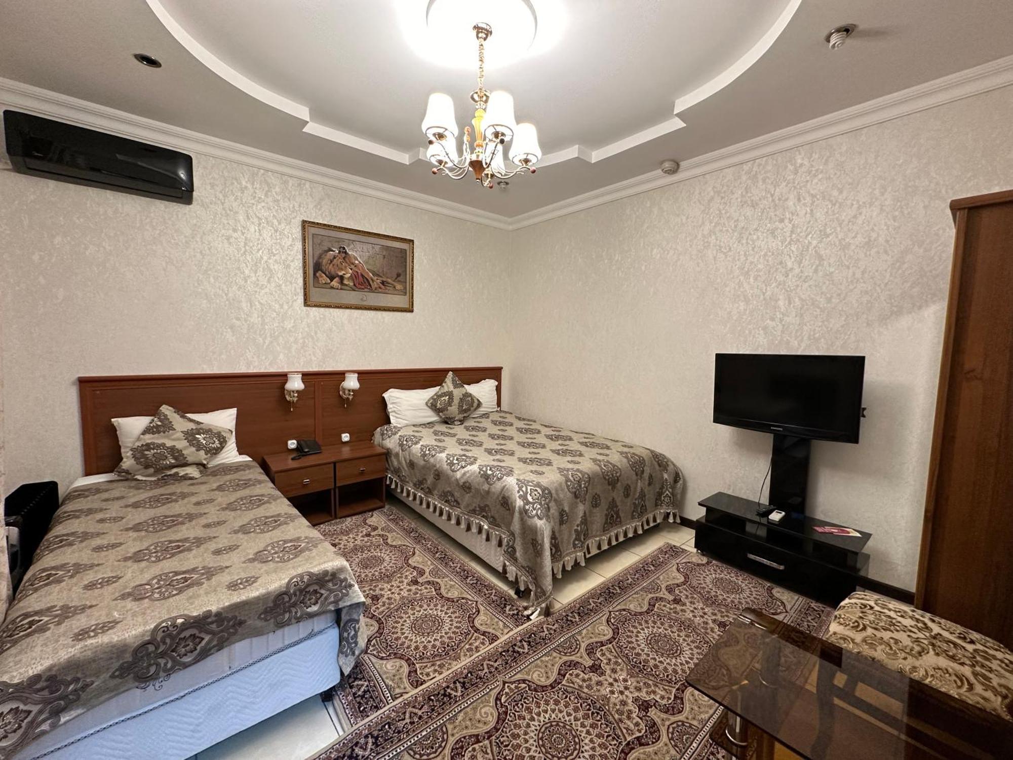 Sarbon Hotel Tashkent Esterno foto
