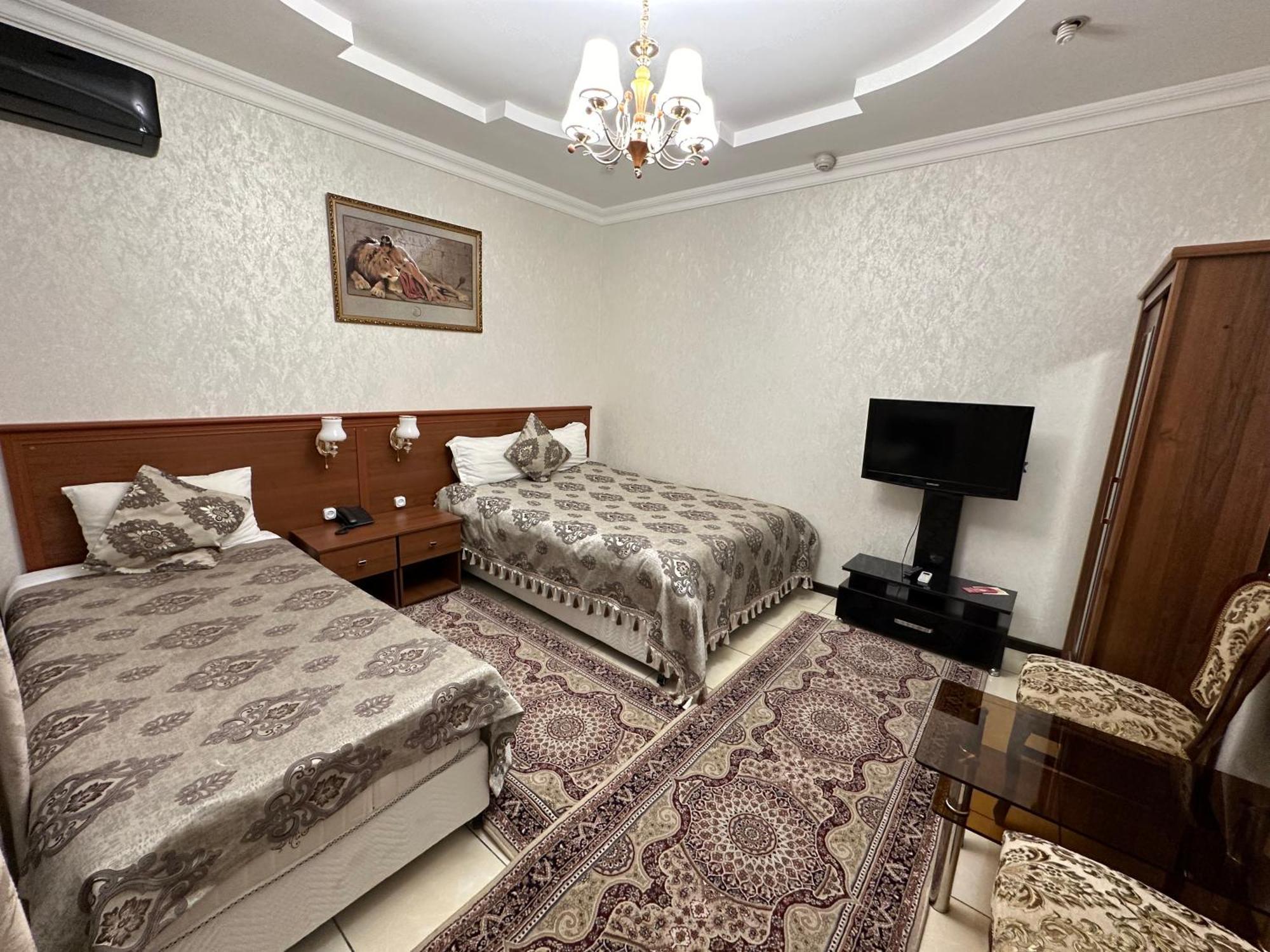 Sarbon Hotel Tashkent Esterno foto