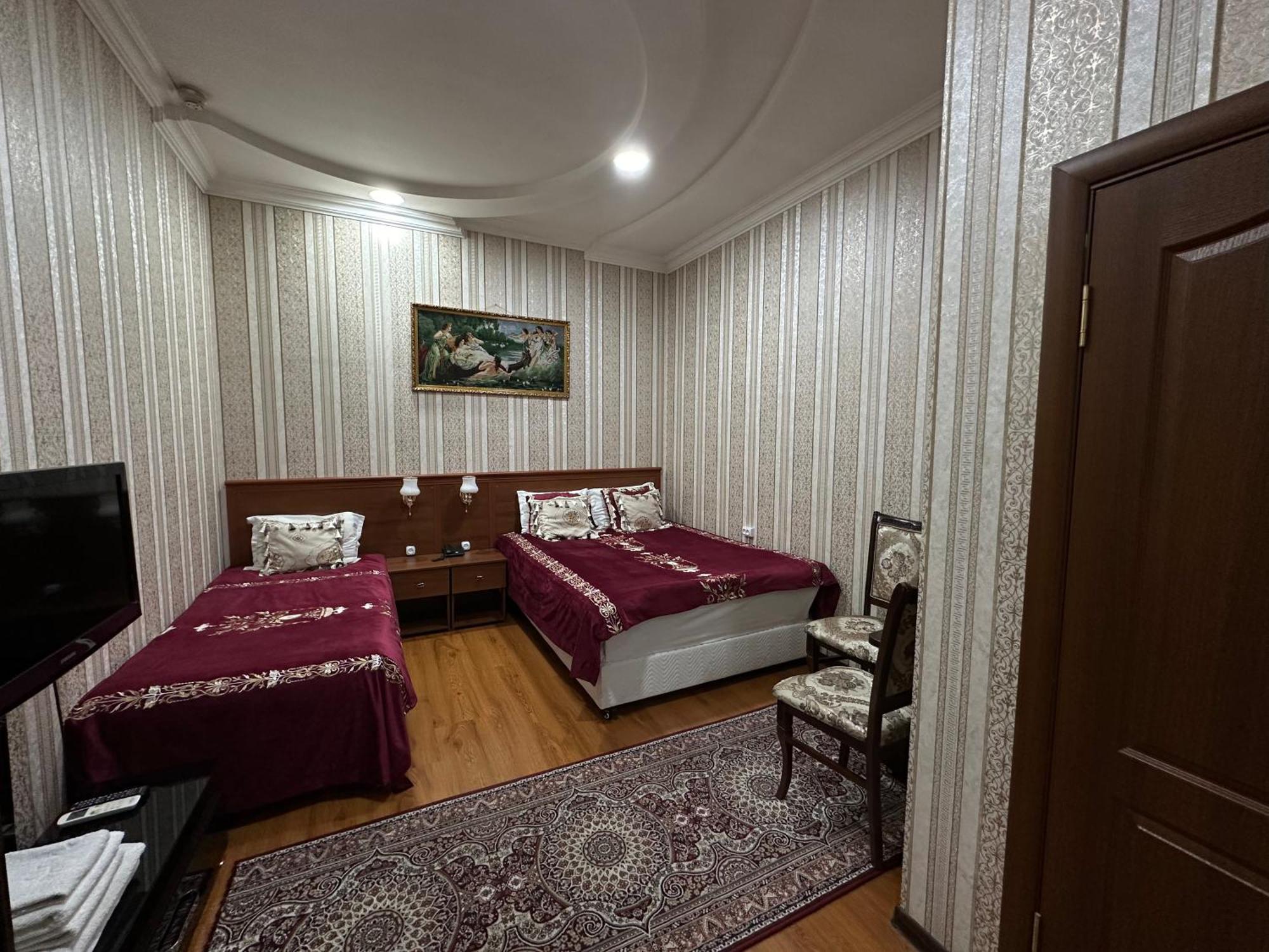 Sarbon Hotel Tashkent Esterno foto