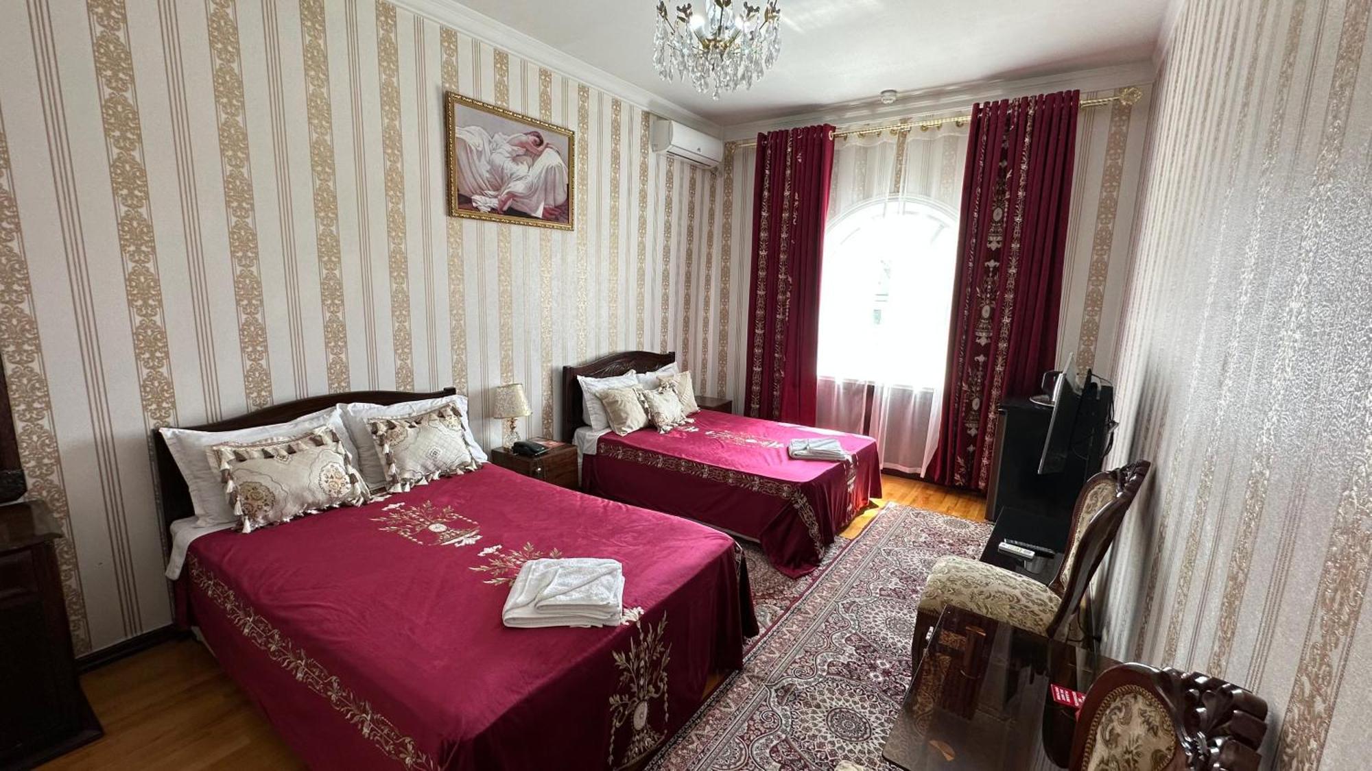 Sarbon Hotel Tashkent Esterno foto