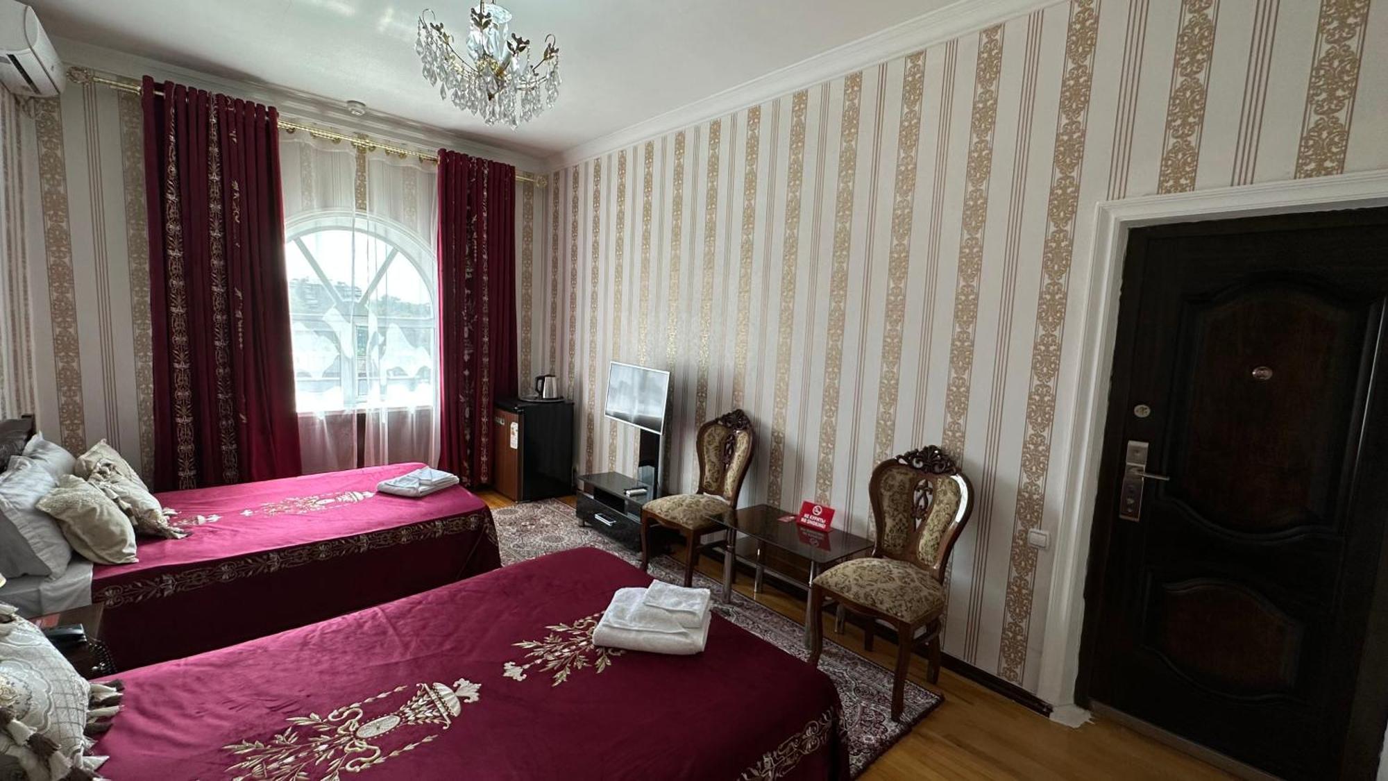 Sarbon Hotel Tashkent Esterno foto